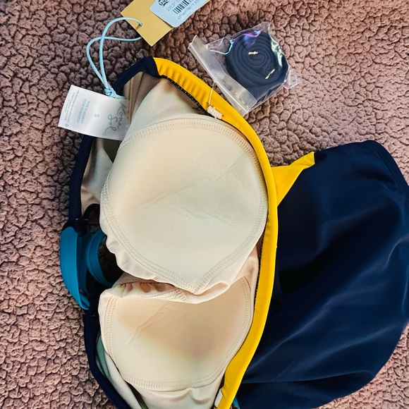 Swimsuit - Picture 4 of 4